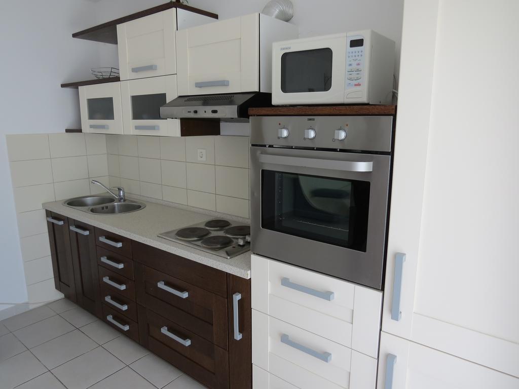 Apartments Lovric - 30 Meters To The Beach Trogir Exterior photo