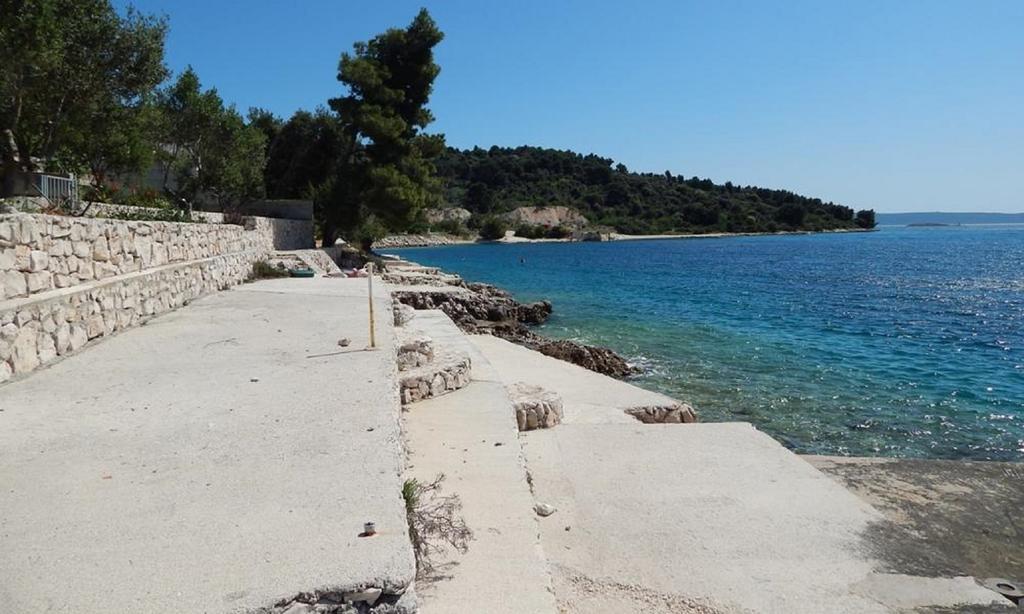 Apartments Lovric - 30 Meters To The Beach Trogir Exterior photo