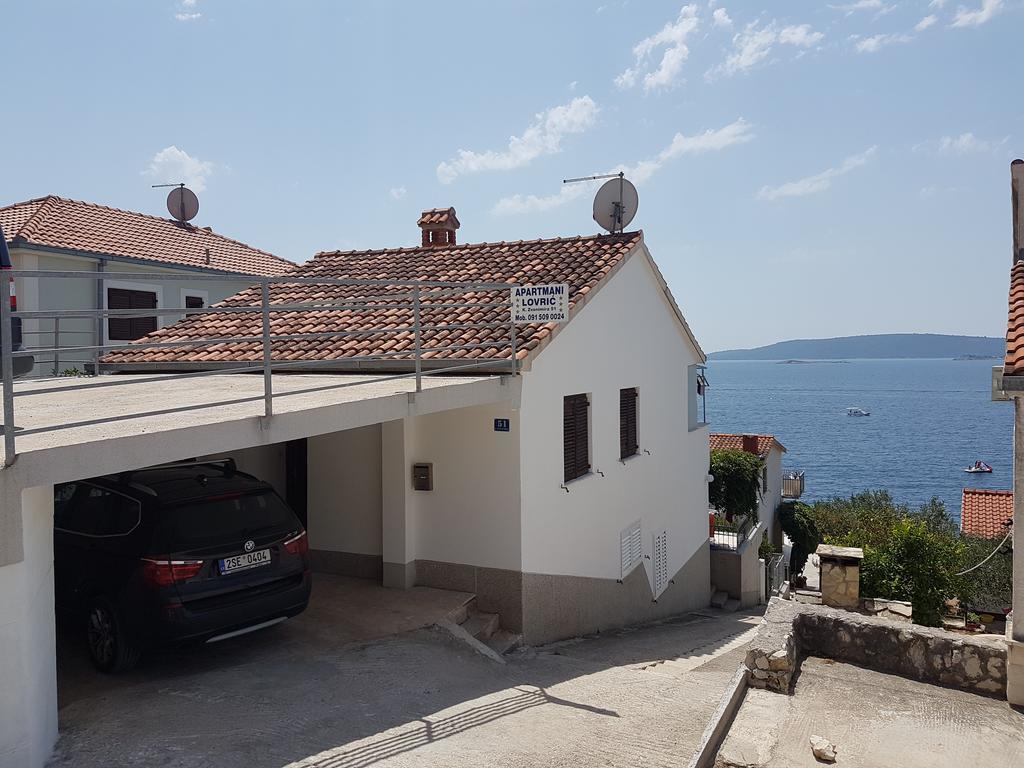Apartments Lovric - 30 Meters To The Beach Trogir Exterior photo